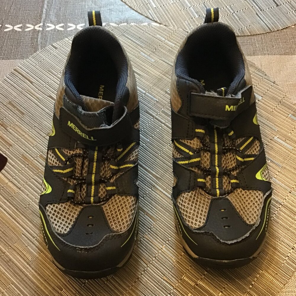 Merrill Trail Chaser Shoes MK261227, 3.5W Big Boys/Youth--Nice Shape
